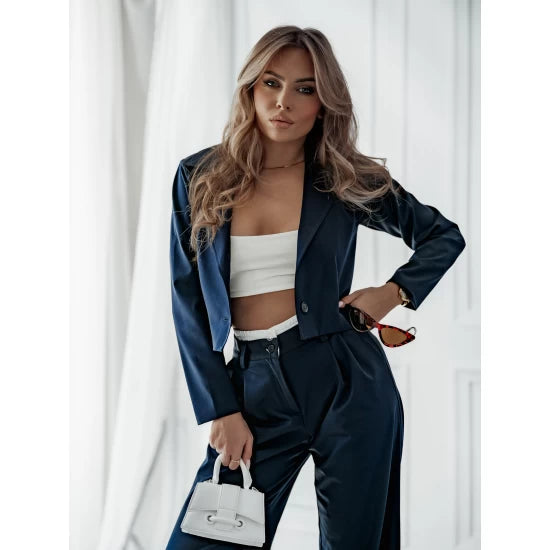 Navy Button front cropped blazer in Blue  https://www.toromoda.com/products/women-s-navy-button-front-cropped-blazer  Stylish women's blazer with a cropped cut. Single button and eyelet fastening. Lining.Composition outer:67% polyesteрr, 31% viscose, 2% elastaneLining