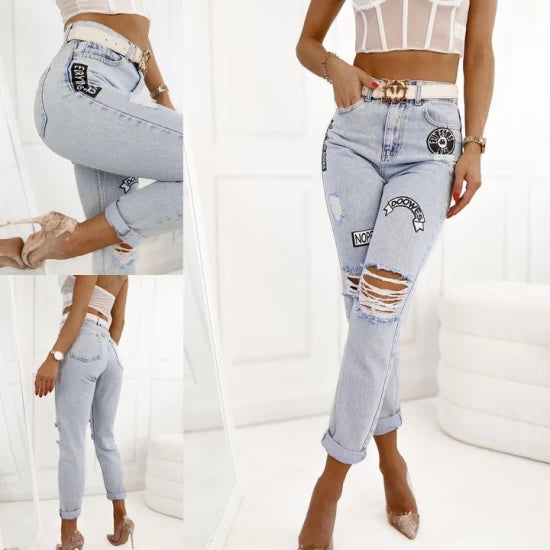Ripped Light Mom Fit Jeans