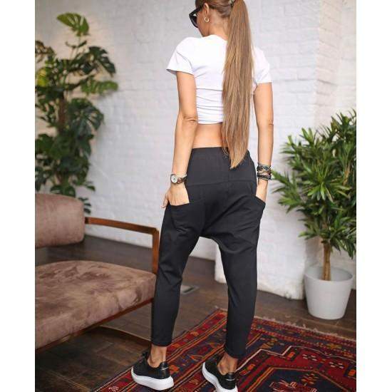 Women's Pants Enigma  https://www.toromoda.com/products/womens-pants-enigma  Women's loose-fitting cuffs, cuffs and elastic waist. Two large back pockets, two front zip pockets, decorative zip pocket at the back. Fabric: cotton with elastane, tricot cotton Origin: Bulgaria EU.