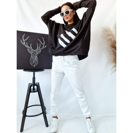 Women's Set black tunic and white leather pants  https://www.toromoda.com/products/womens-set-black-tunic-and-white-leather-pants  Women's Set of free model tunic with zippers and jogger pants with elastic. Tunic fabric: cotton with elastane Jogger fabric: eco leather, cotton Origin: Bulgaria