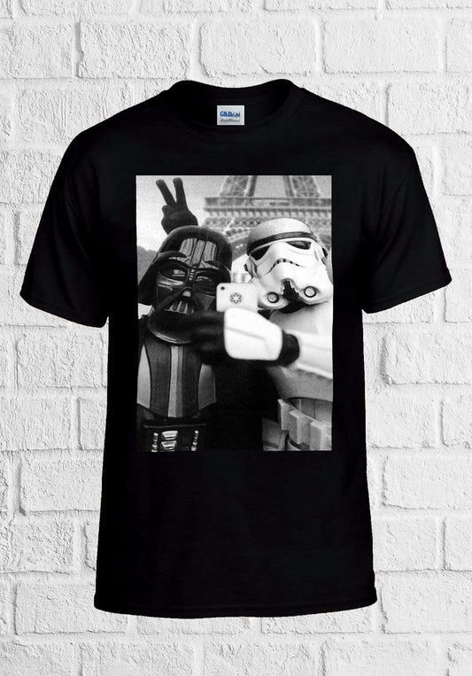 Men's T-Shirt Star Wars Selfie - ToroModa  https://www.toromoda.com/products/mens-t-shirt-star-wars-selfie  Men's t-shirt with a round neckline and a loose fit. The material of the T-shirt is extremely soft and provides maximum comfort during summer days.100% cotton